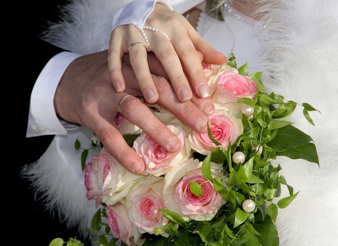 házassági évfordulók elnevezése és virágai