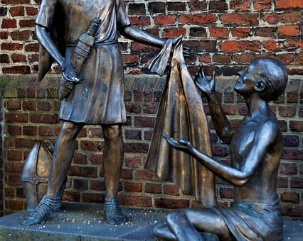 Szent Márton a koldussal szobor