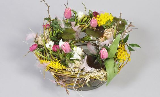 színes húsvéti dekoráció