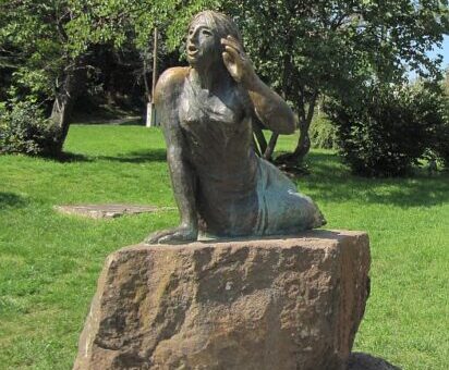 tihanyi ekhó szobor