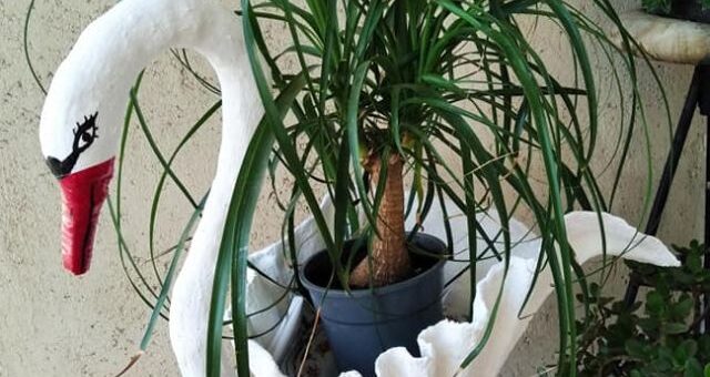 saját kezűleg készített hattyű virágtartó