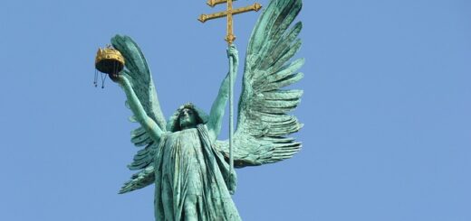 Gábriel arkangyal szobra a budapesti Hősök terén