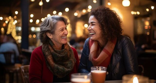 két hölgy beszélget