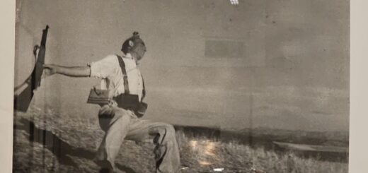 Robert Capa: A militarista halála